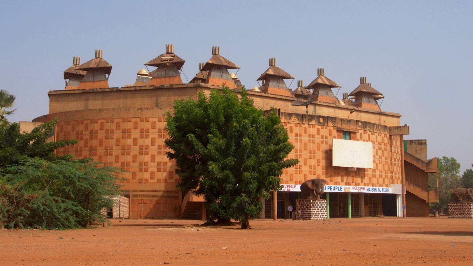 La Maison du Peuple, архитектор Рене Фобле