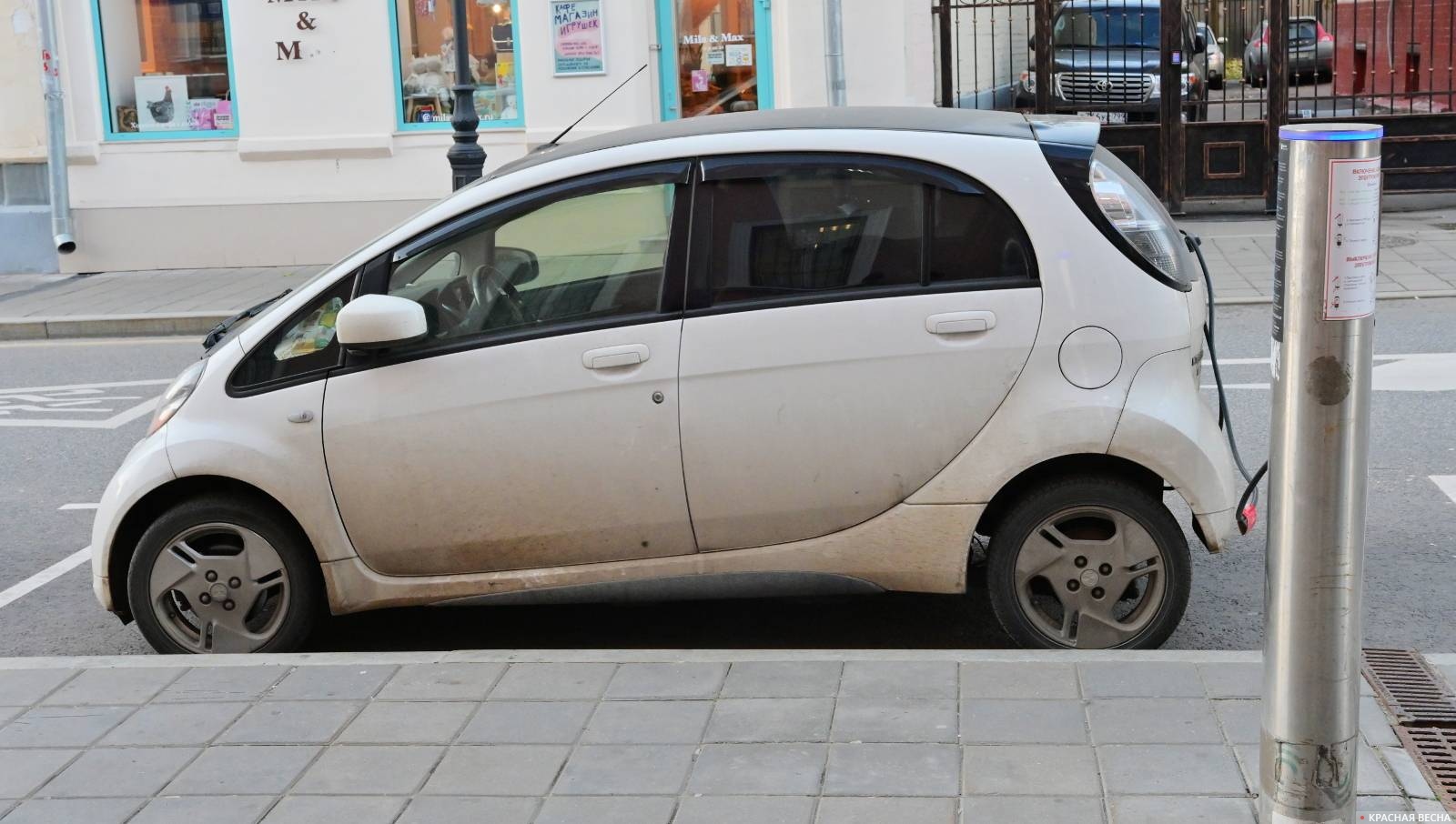 Электромобиль Mitsubishi (Мицубиси) Зарядка