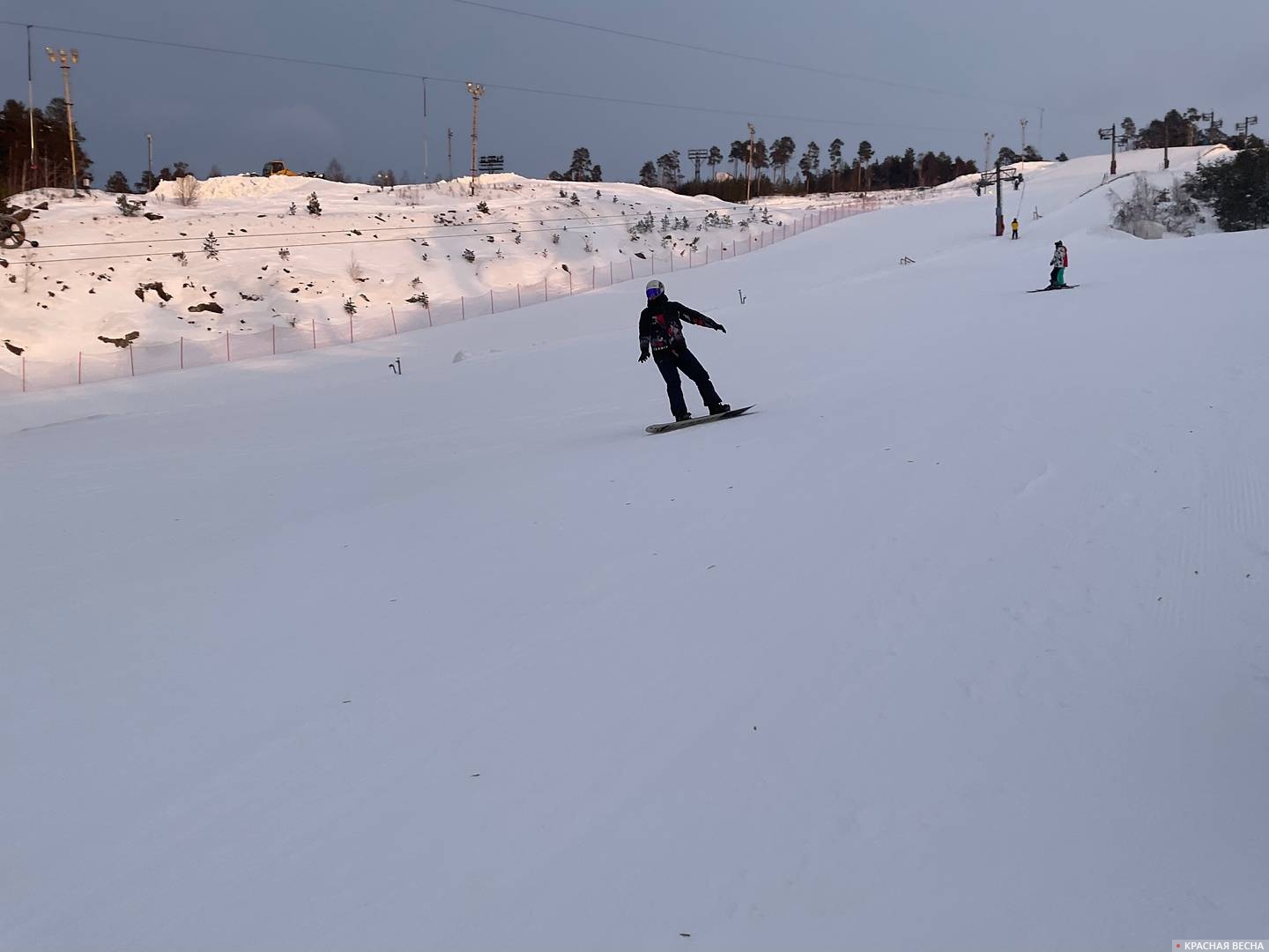 Спуск на сноуборде