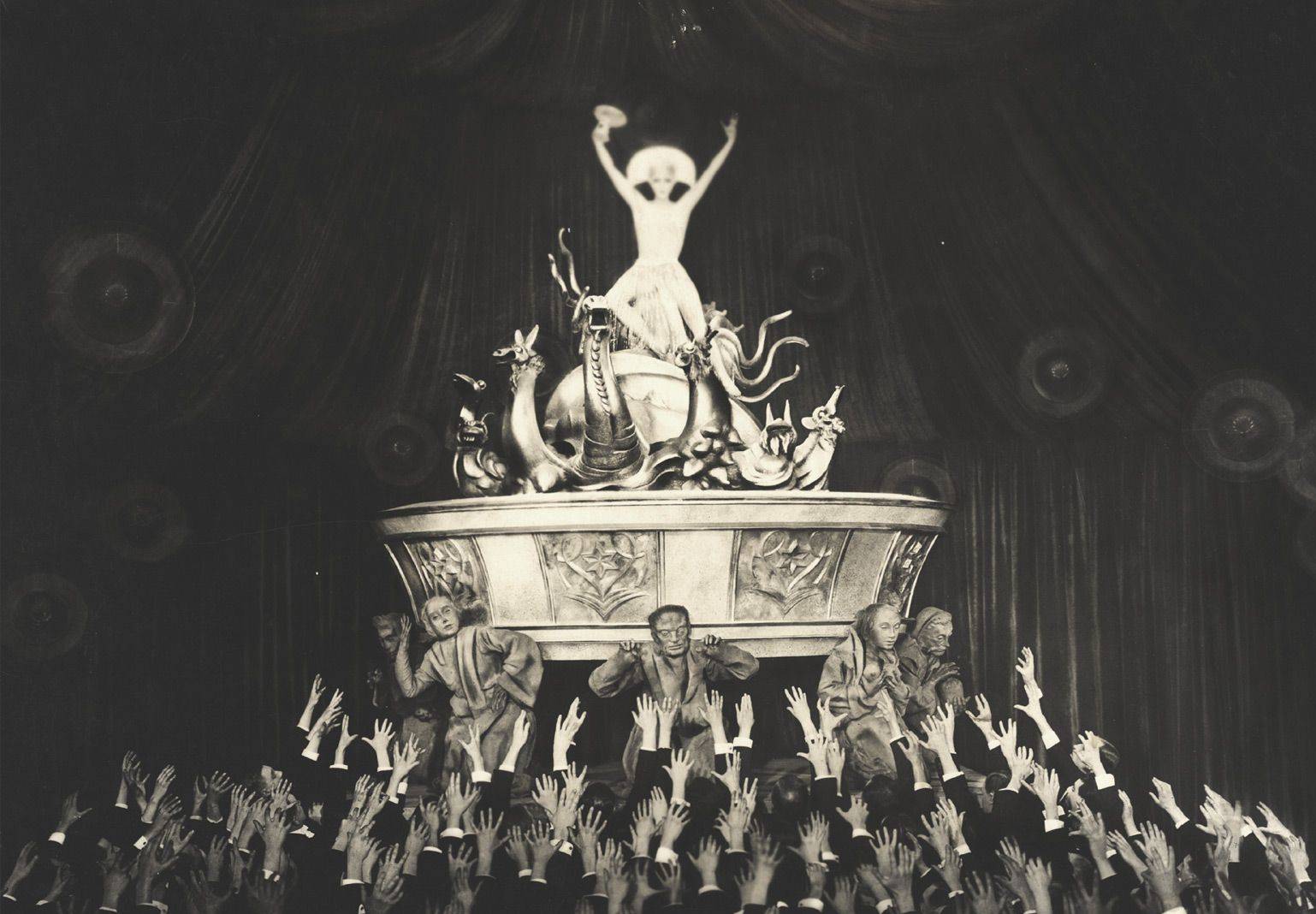 Цитата из х\ф «Метрополис». Реж. Фриц Ланг. Германия. 1927
