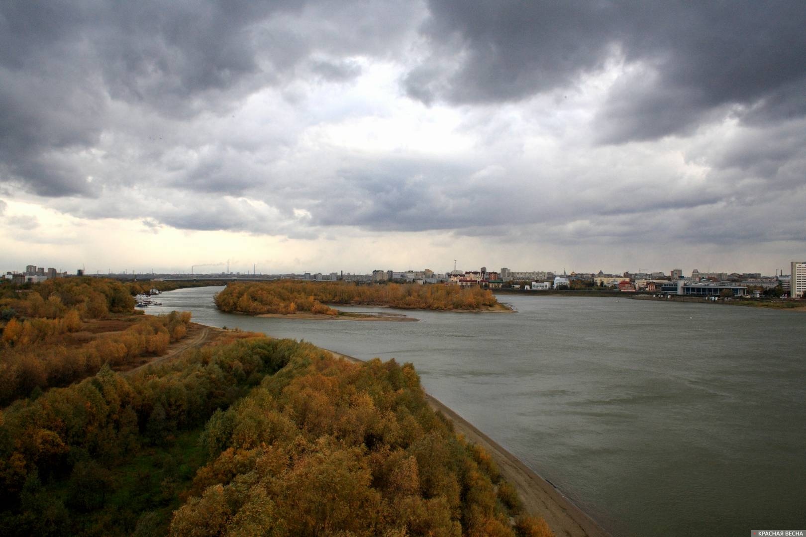 Вид на р.Иртыш с Ленинградского моста. Омск