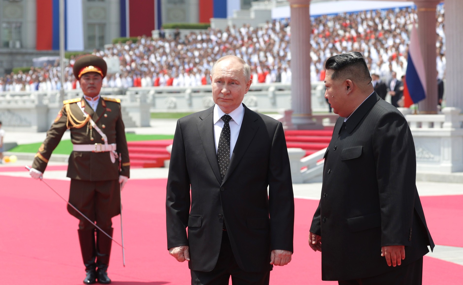 Владимир Путин и Ким Чен Ын (архивное фото)