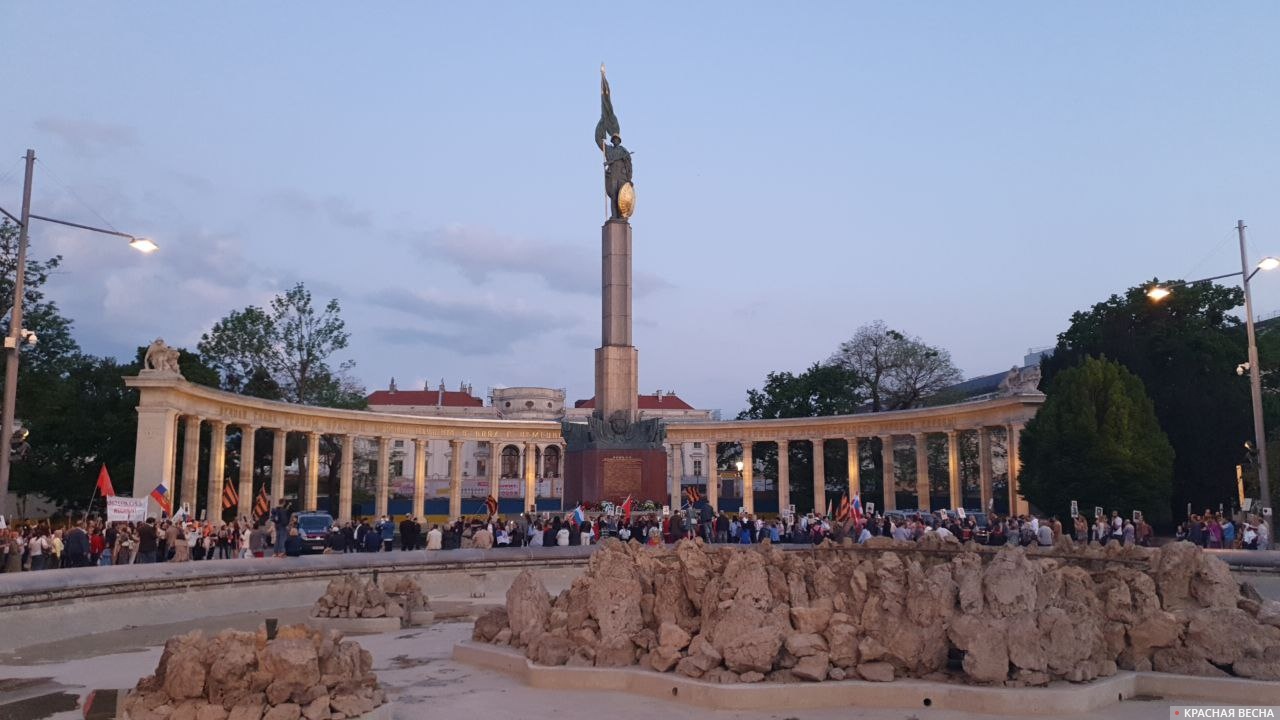 Памятник советским освободителям в Вене