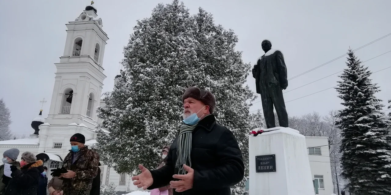 Сергей Михеенков на митинге против переименования улиц в Тарусе