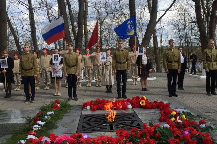 Лодейное Поле встретило частицу Вечного огня из Александровского сада в Москве