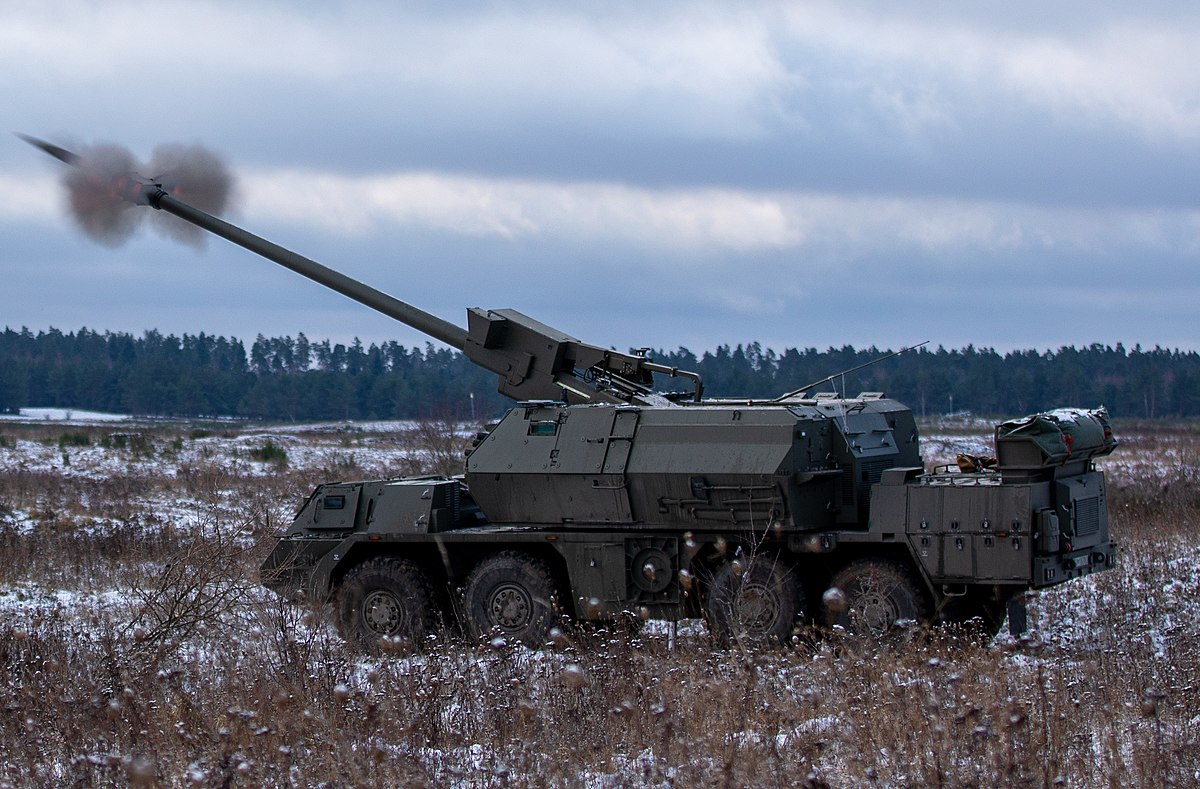 Zuzana 2 во время американо-словацких учений в боевой стрельбе на полигоне Bemowo Piskie, Польша, 30 ноября 2021