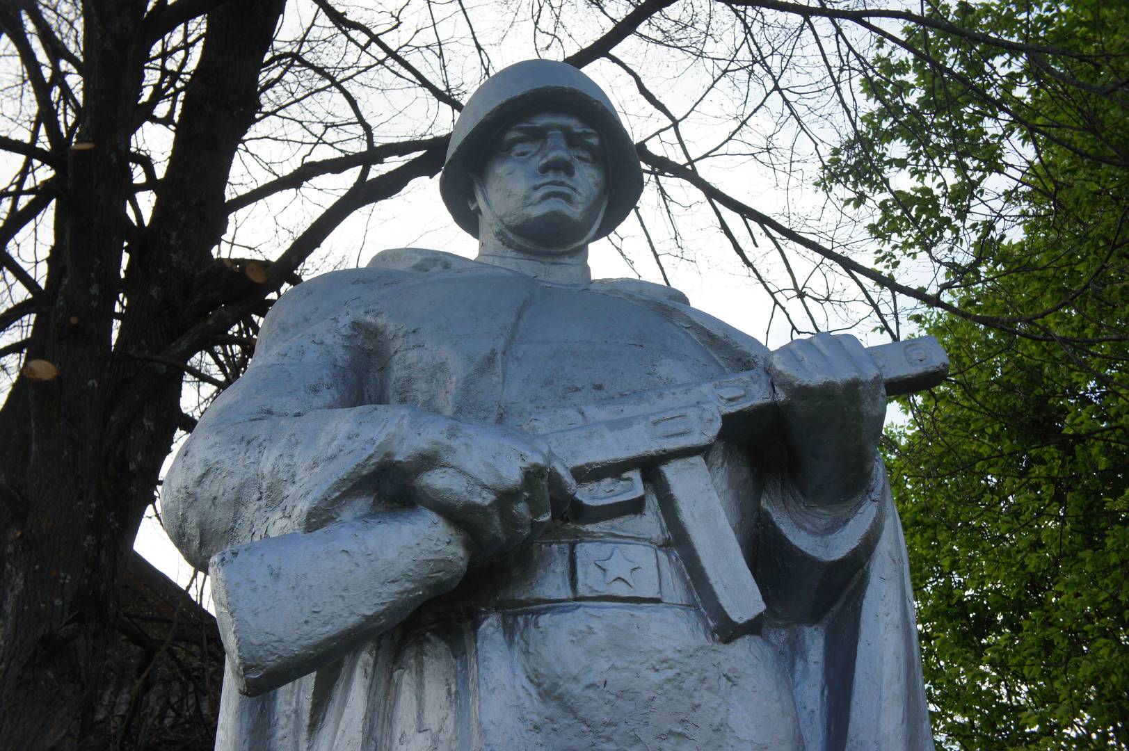 Памятник советскому солдату. Смоленская область.