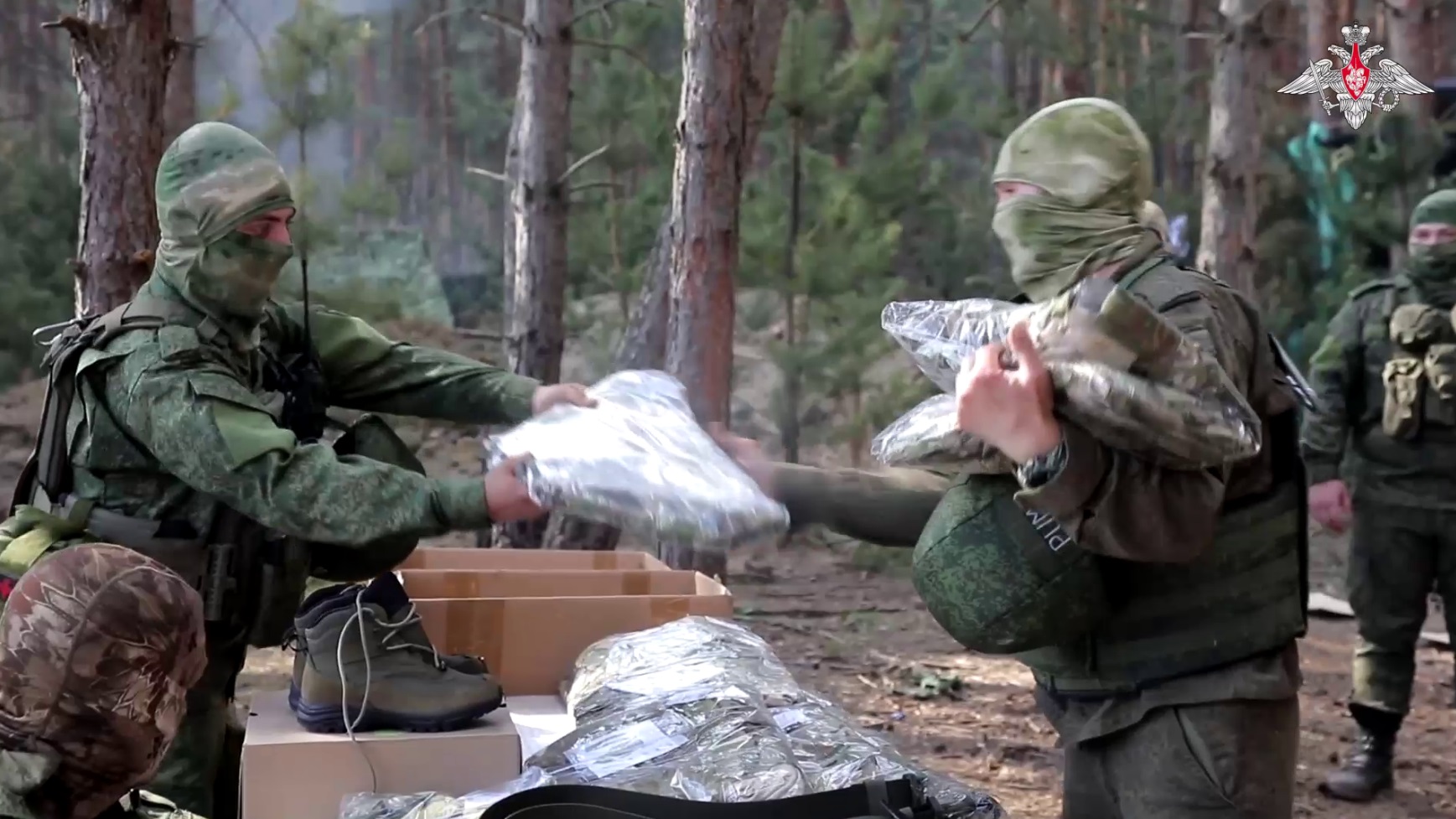 Выдача новой военной формы