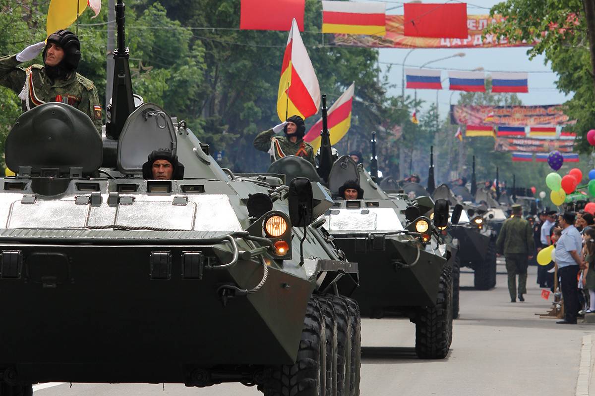 Парад Победы в Цхинвале