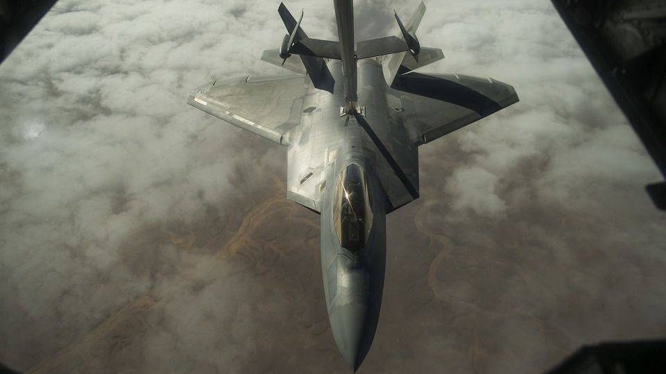 Истребитель F-22 Raptor