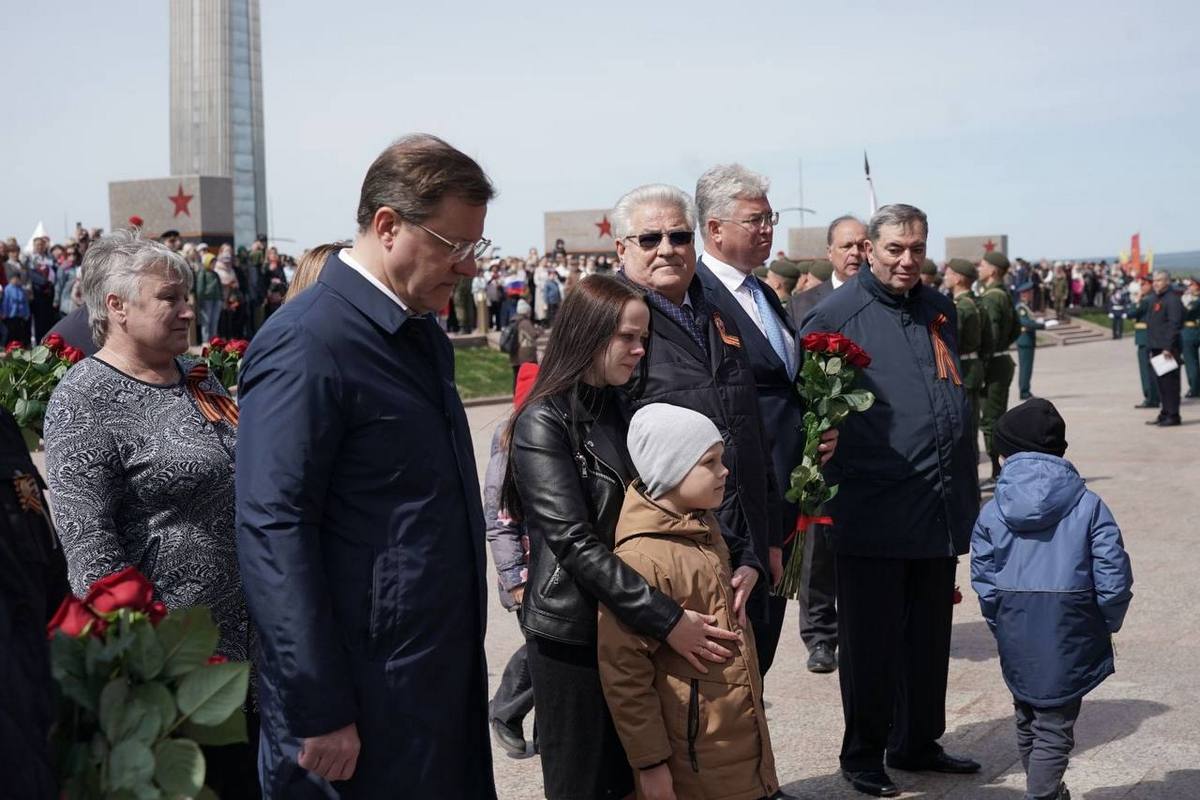 Самара. Церемония занесения имени Андрея Соколовского на мемориал Героев Отечества