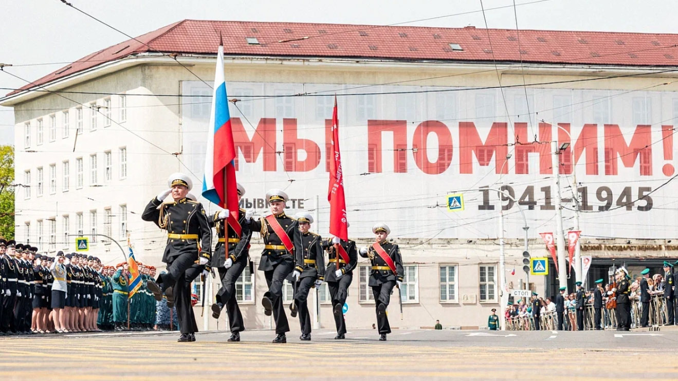 Военный парад в честь 79-й годовщины Победы в Великой Отечественной войне. Калининград, 9 мая 2024 года