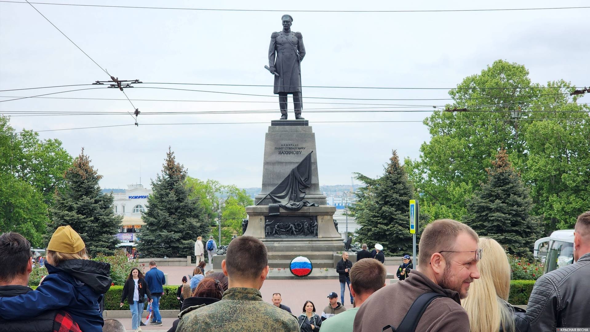 Памятник Нахимову. День Победы. Севастополь 