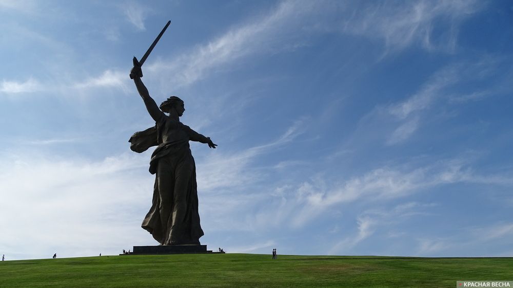 Монумент Родина-мать зовет. Мамаев курган