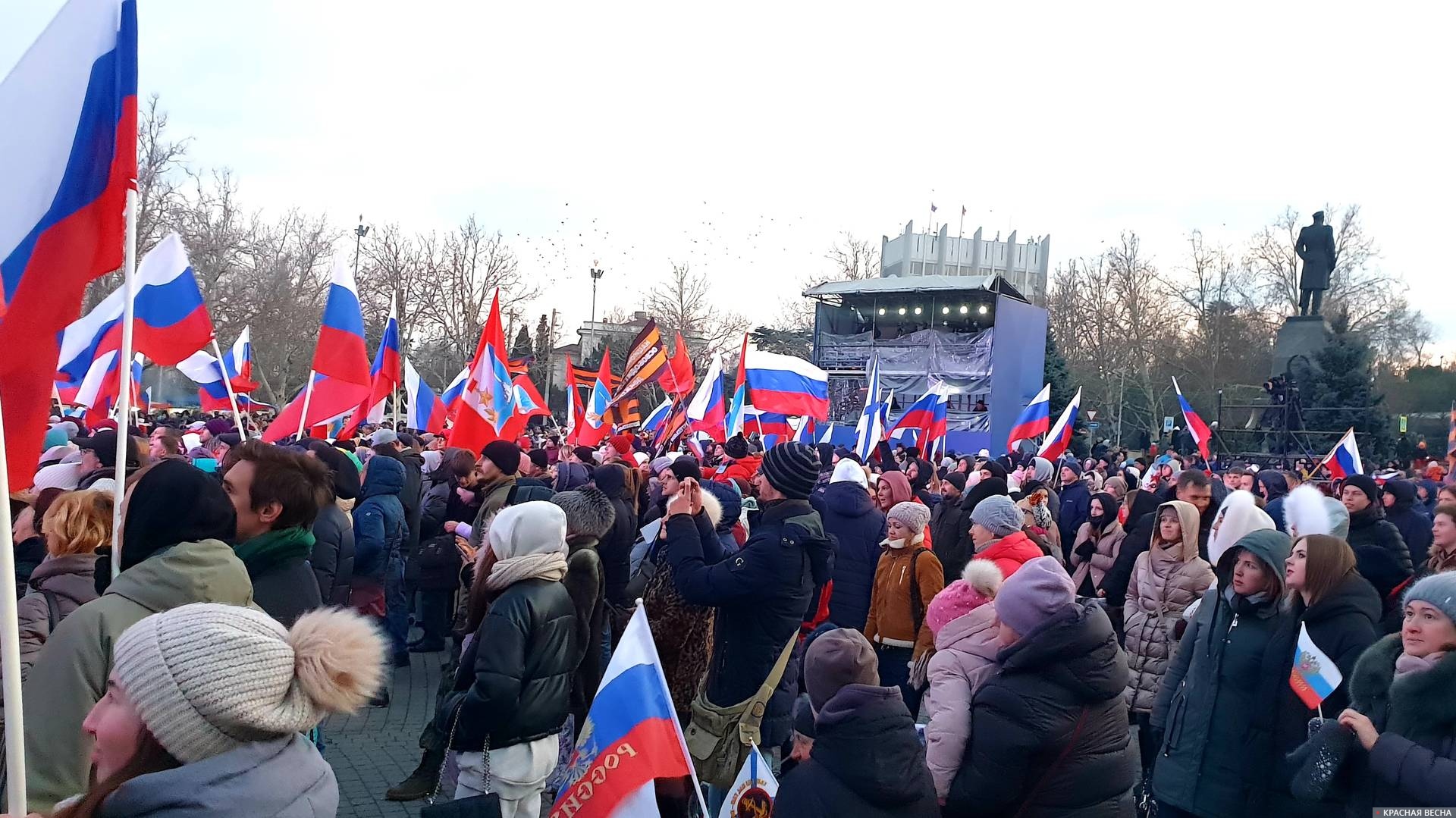 Митинг-концерт в честь воссоединения Крыма с Россией в Севастополе