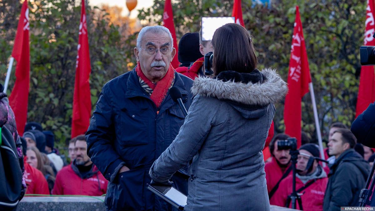 Джульетто Кьеза на митинге в Москве. 5 ноября 2018 года