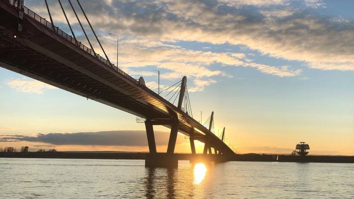 Облака. Мост Благовещенск — Хэйхэ