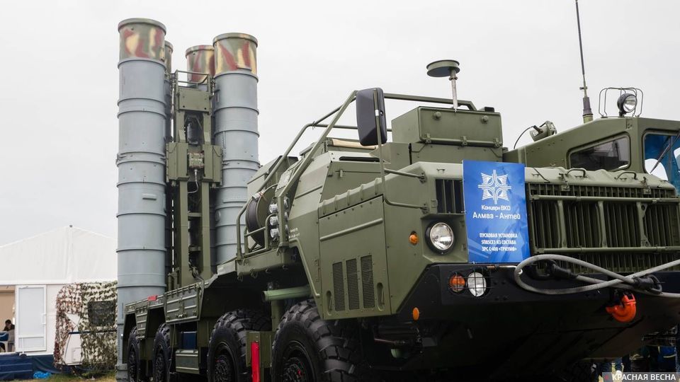 Пусковая установка ЗРС С-400 Триумф