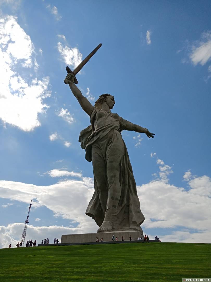 Сталинград. Мамаев курган. Монумент Родина-Мать зовет!