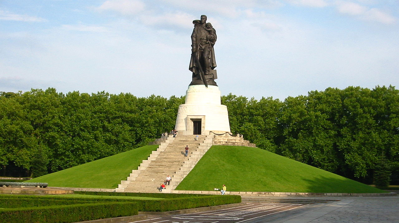 Памятник Воину-освободителю. Трептов-парк. Берлин