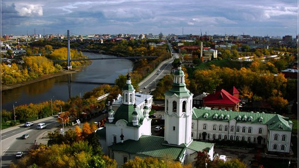 Крестовоздвиженская (Никольская) церковь. Мост влюблённых и Никольский мост. Тюмень