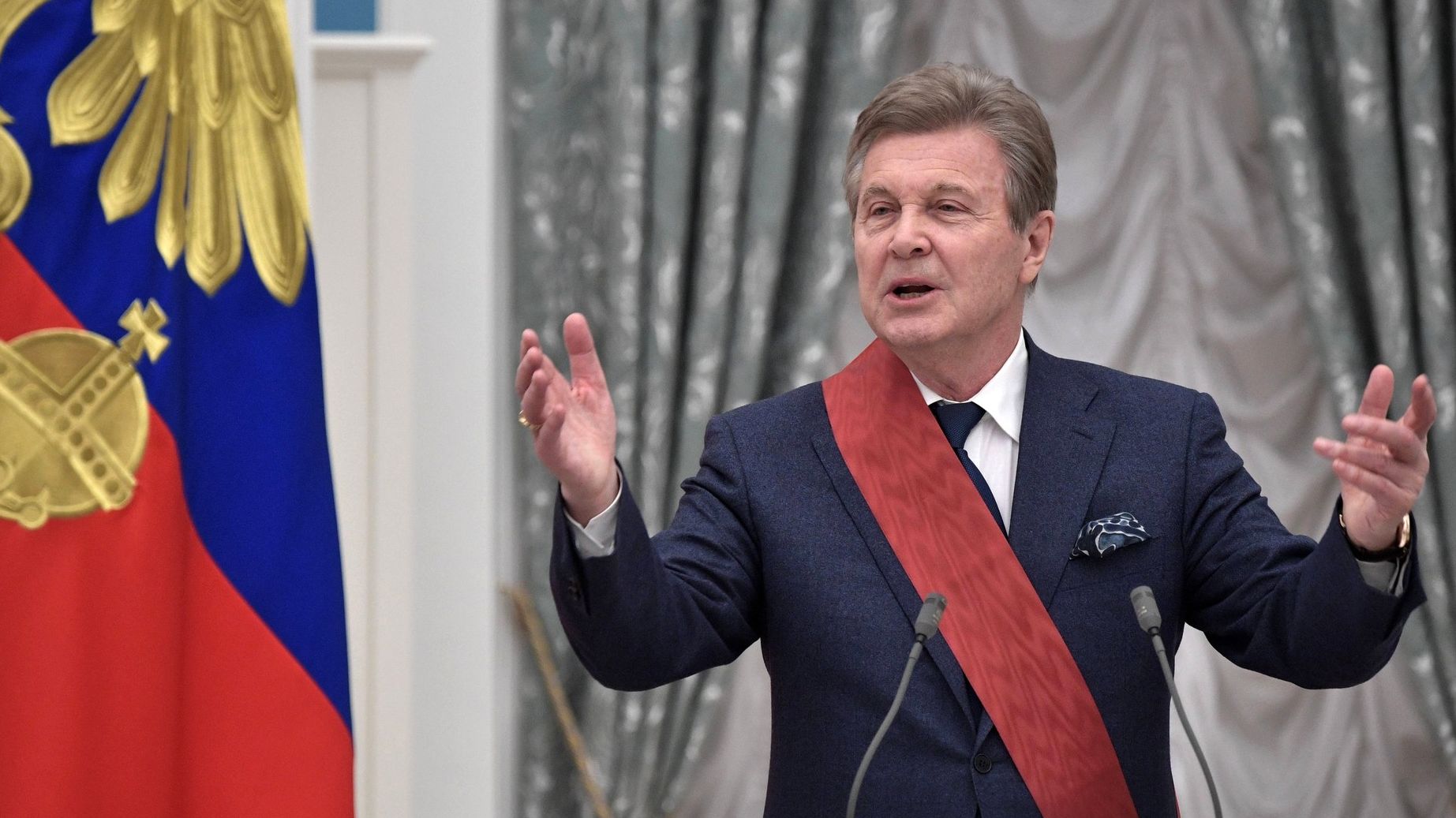 Лев Лещенко