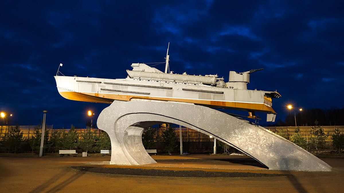 Памятник «Морякам-катерникам Балтики» в Кронштадте