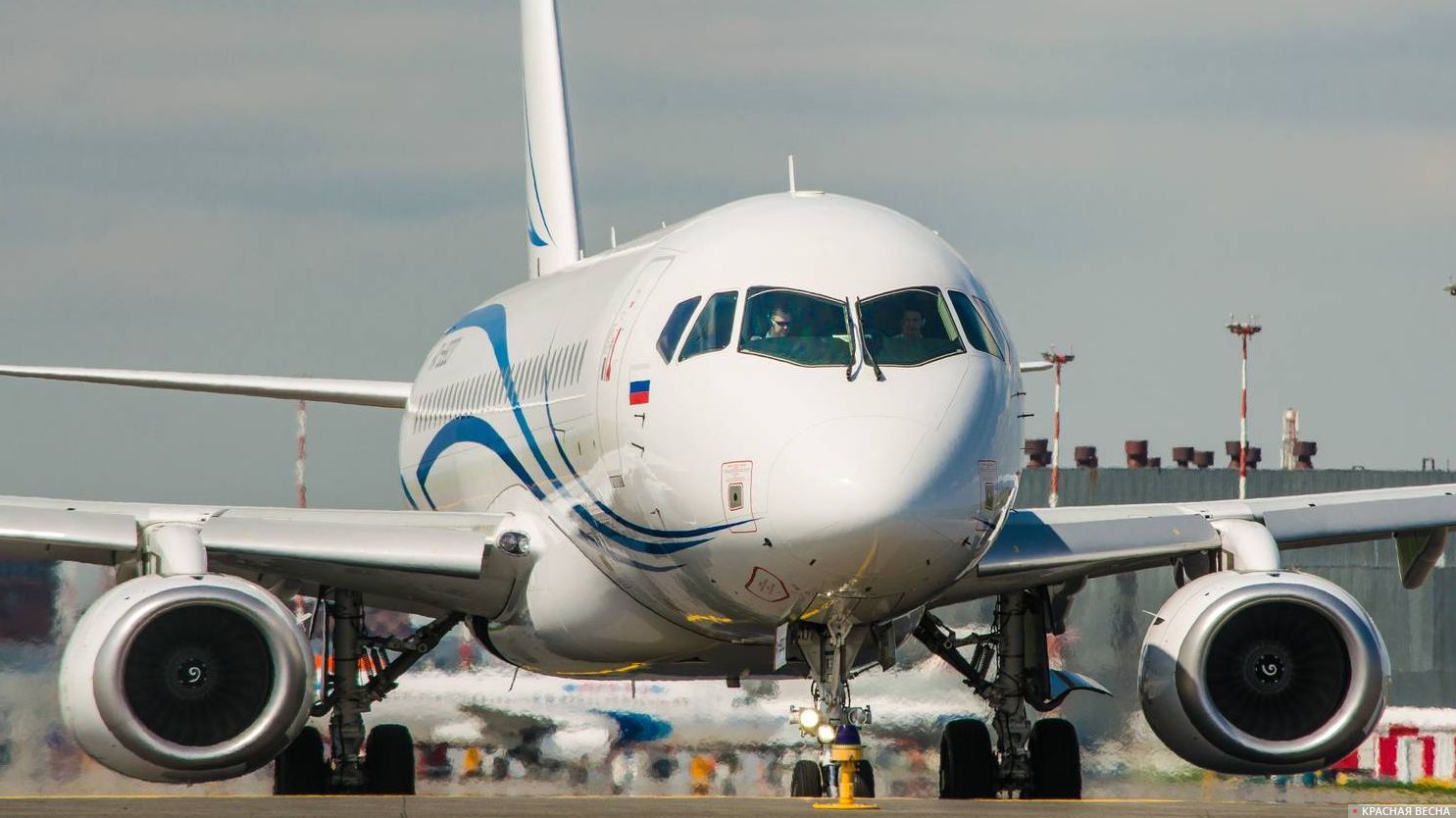 Самолет Sukhoi Superjet 100