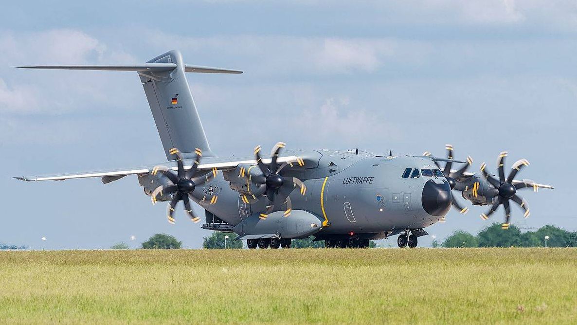 Военно-транспортный самолет Airbus A400M военно-воздушных сил Германии