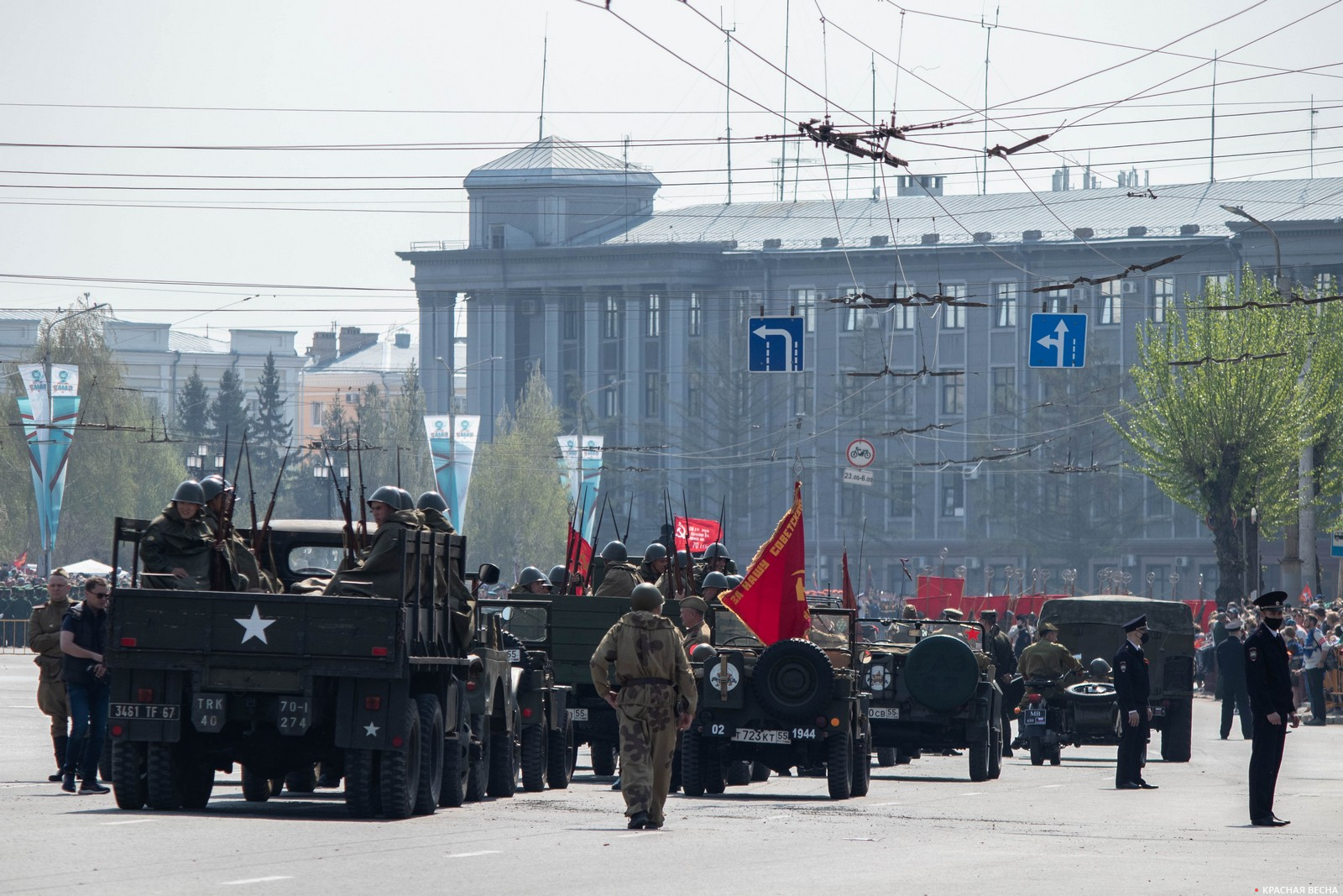 Построение техники перед началом парада. Омск. 09.05.2021