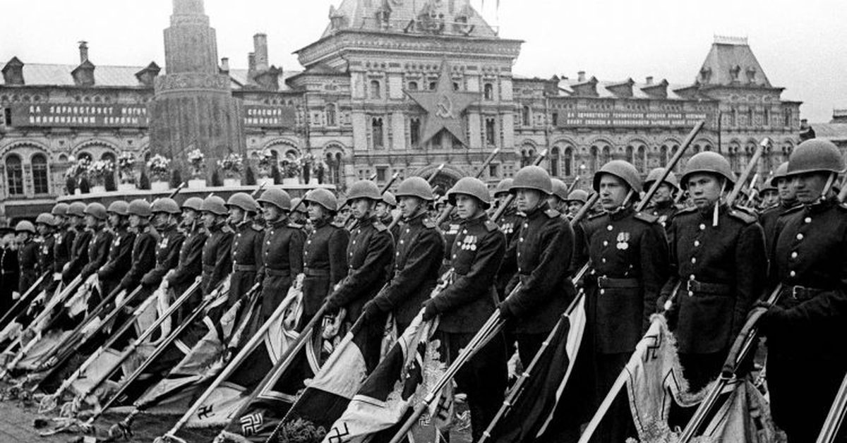 Парад Победы на Красной плащади в Москве 24 июня 1945 года