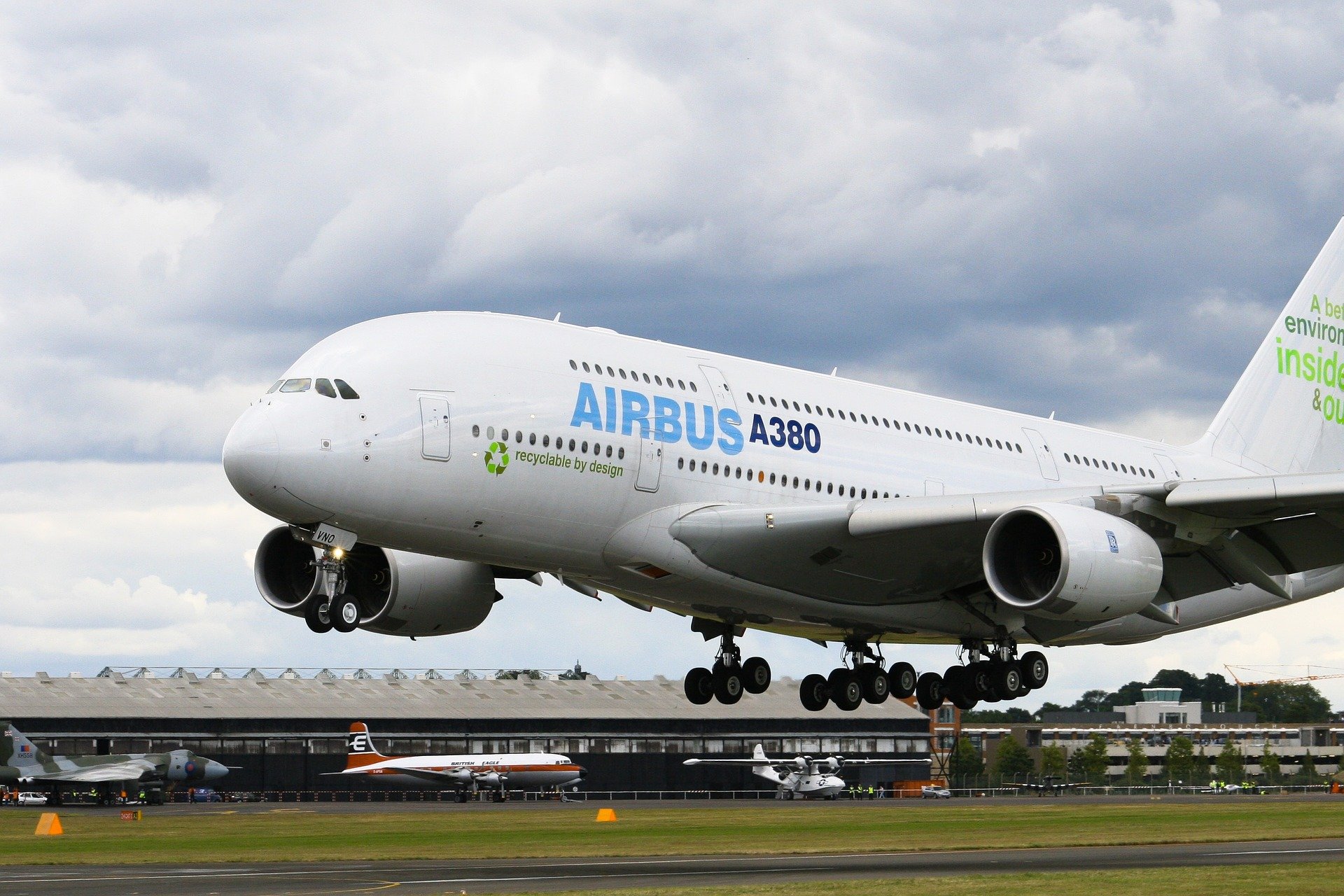 Airbus A380 Самолеты