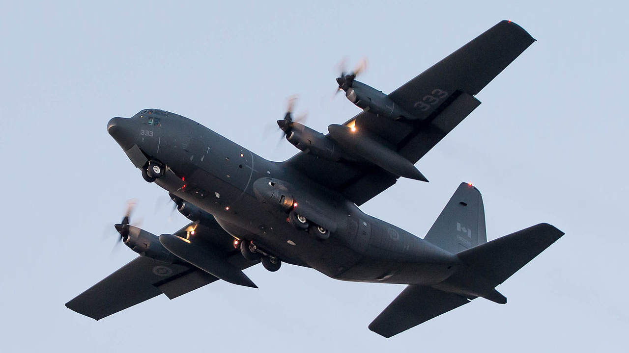 Военно-транспортный самолет C-130 Hercules