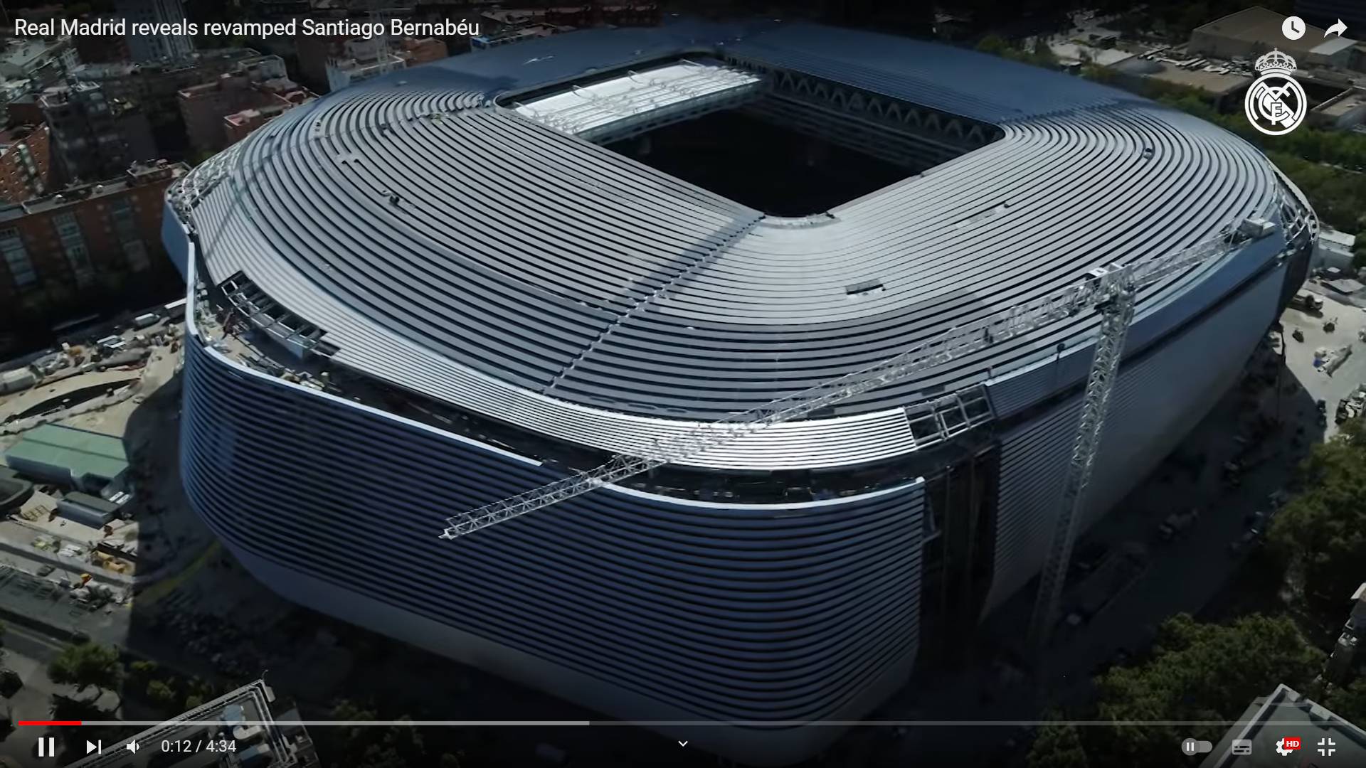 Цитата из видео «Real Madrid reveals revamped Santiago Bernabéu» пользователя Dezeen, youtube.com