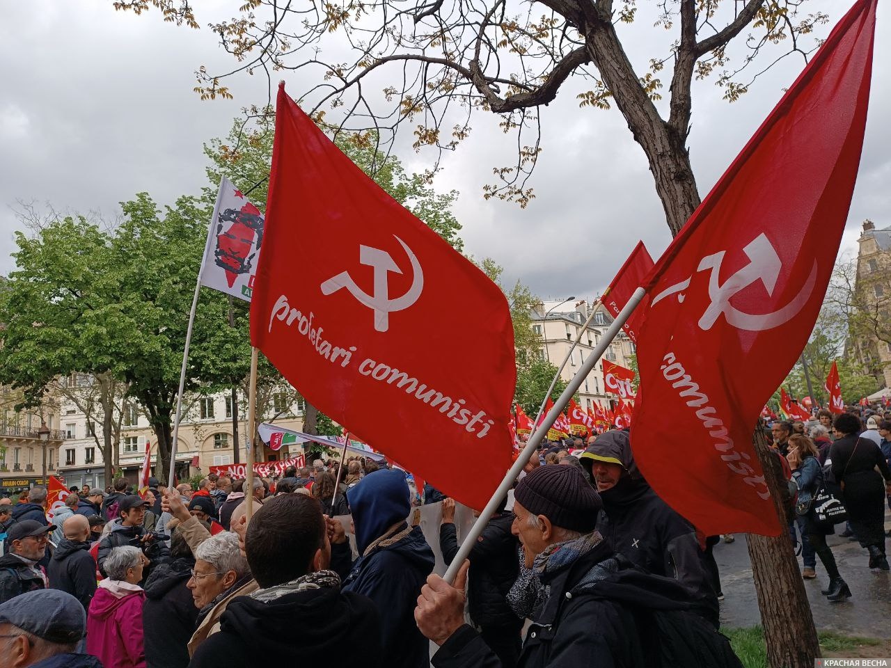 Первомайское шествие. Париж