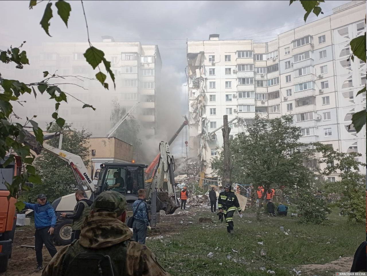 Многоэтажный дом в Белгороде после обстрела ВСУ