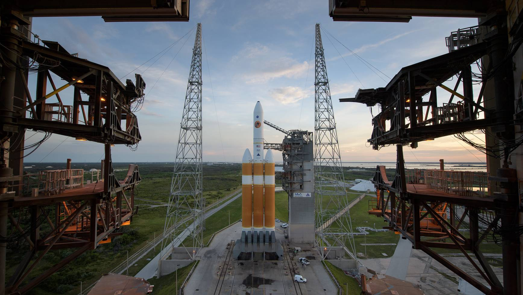 Ракета Delta IV Heavy на старте