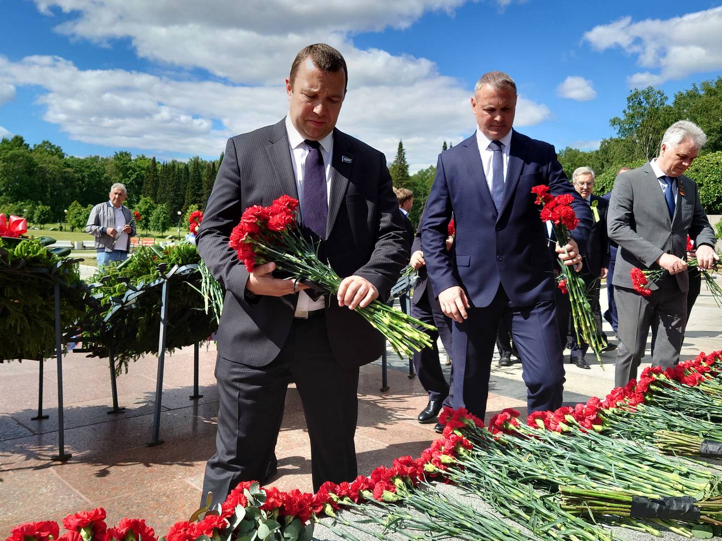 На Пискаревском кладбище почтили память погибших жителей и защитников Ленинграда. 22.06.2022