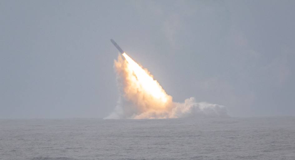 Запуск ракеты Trident II D5 из подводного положения