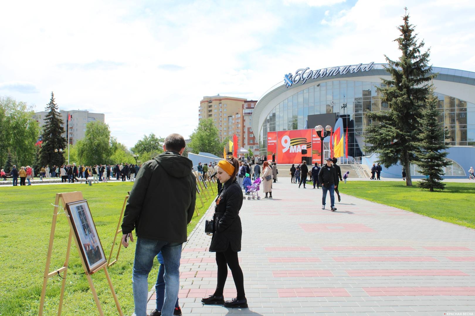 Выставка детских рисунков на тему войны