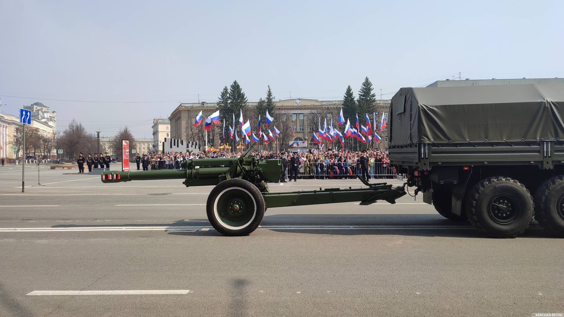 152-мм гаубица образца 1943 года. Кемерово 9 мая 2023 года