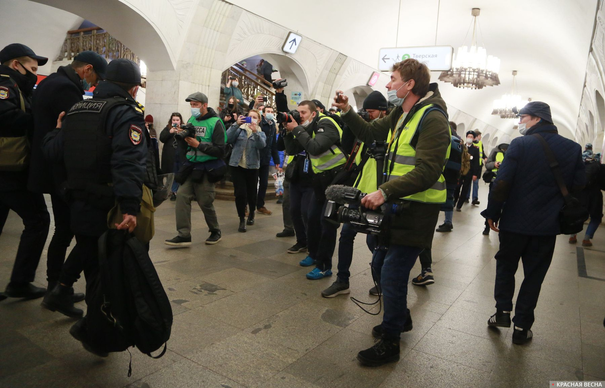 «Русский марш» в московском метро