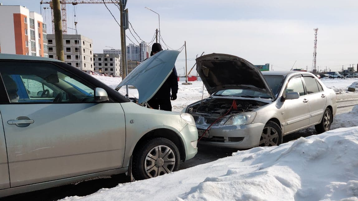 Попытка завести автомобиль. Екатеринбург