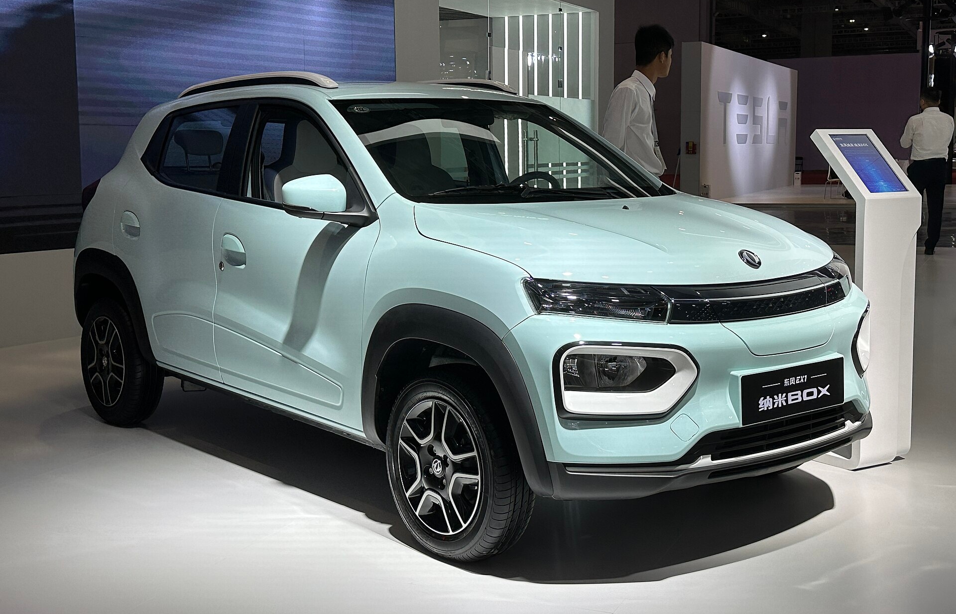 Автомобиль Dongfeng Nano Box