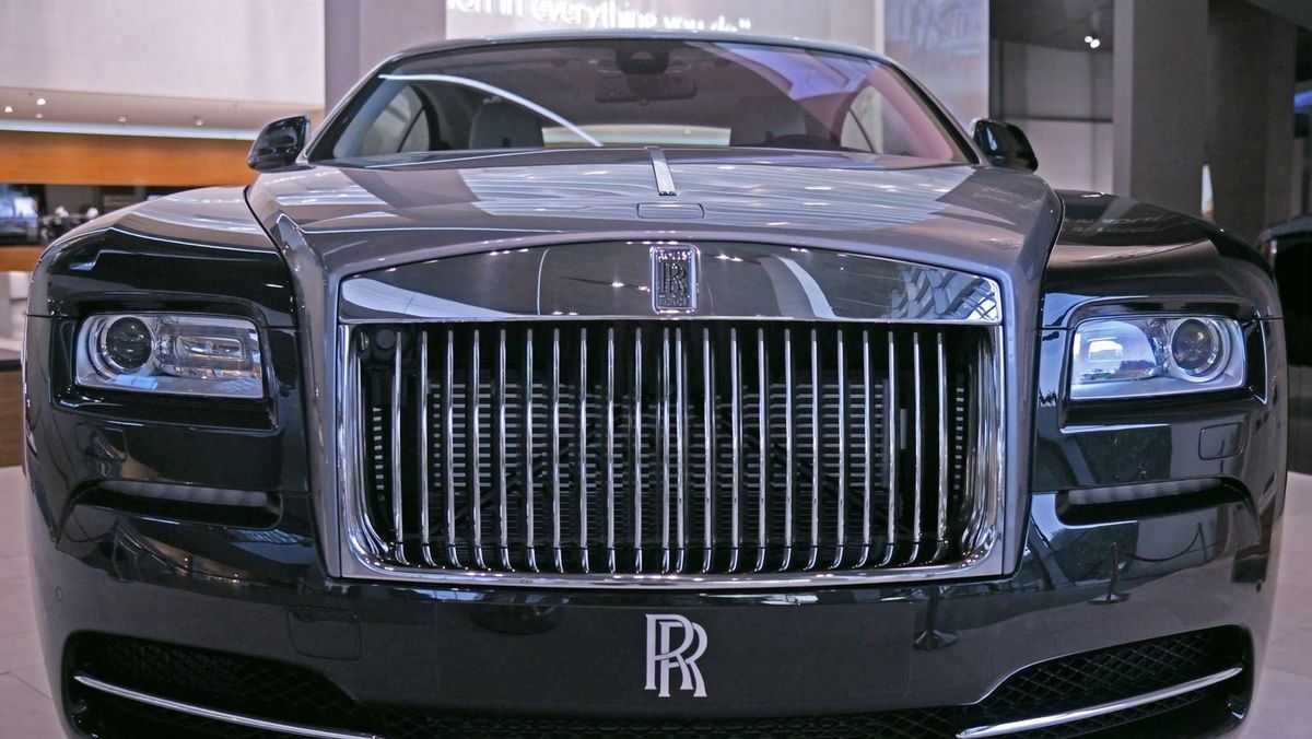 Автомобиль Rolls-Royce Phantom