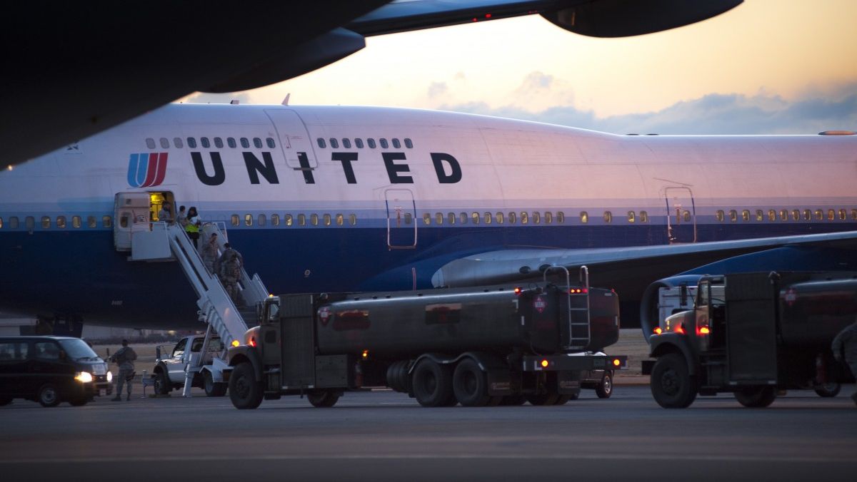 Самолет авиакомпании United Airlines