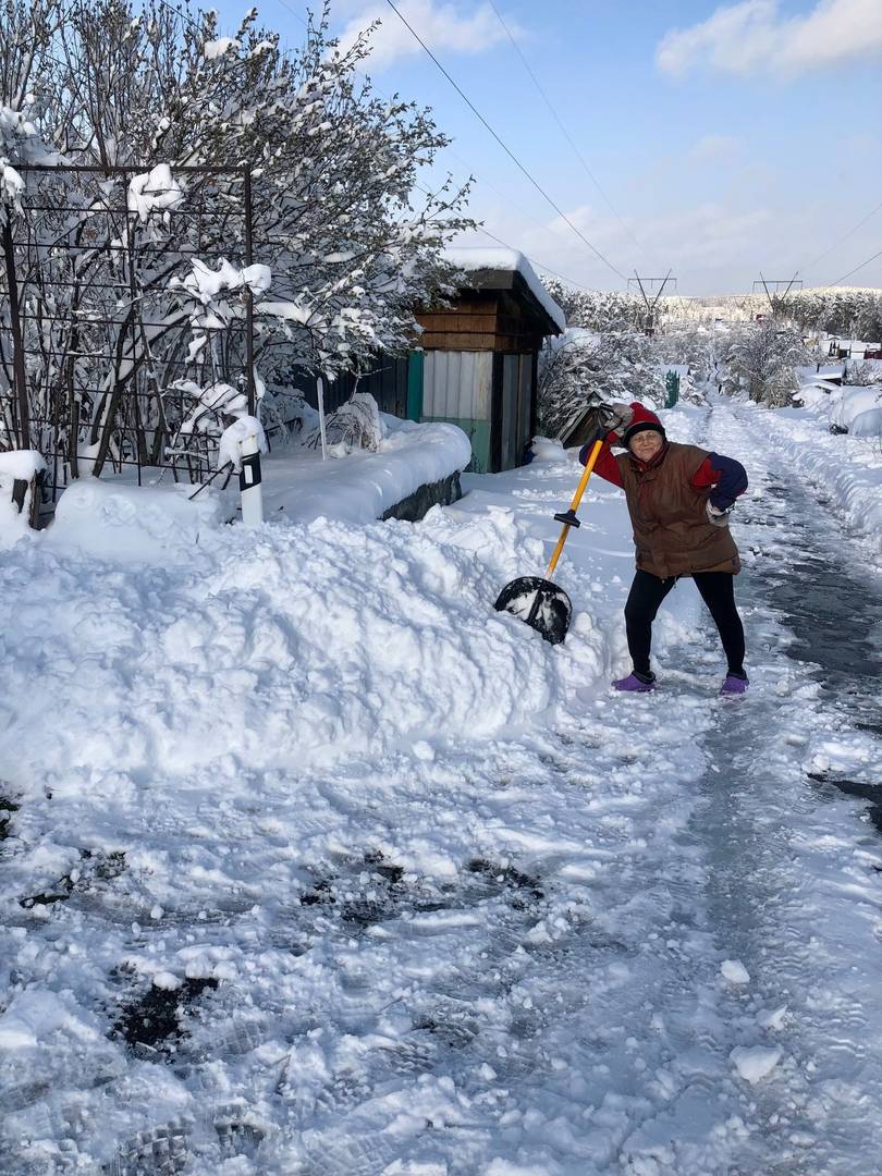 Без лопаты не выбраться