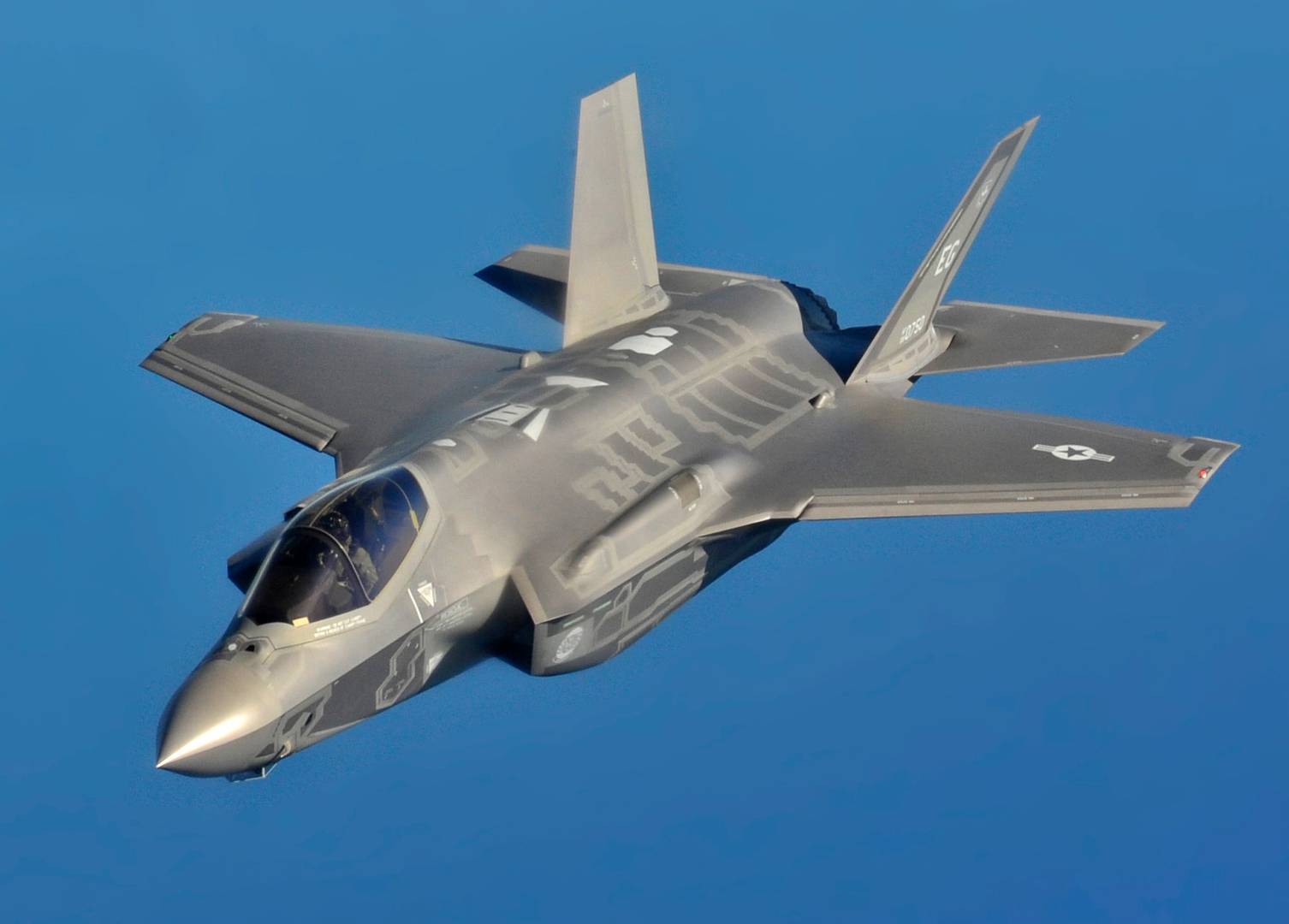 Истребитель США F-35. 2013