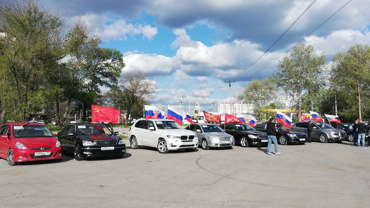 Участники автопробега в честь Дня Победы из Анапы