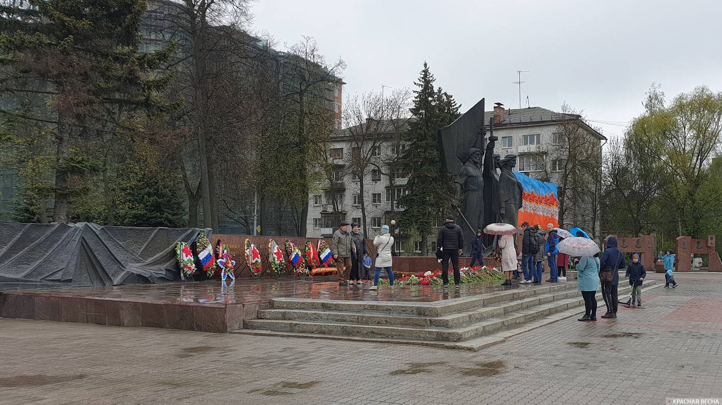 Скромное празднование Дня Победы во Владимире